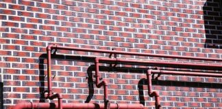 Jak odpowietrzyć układ wspomagania?